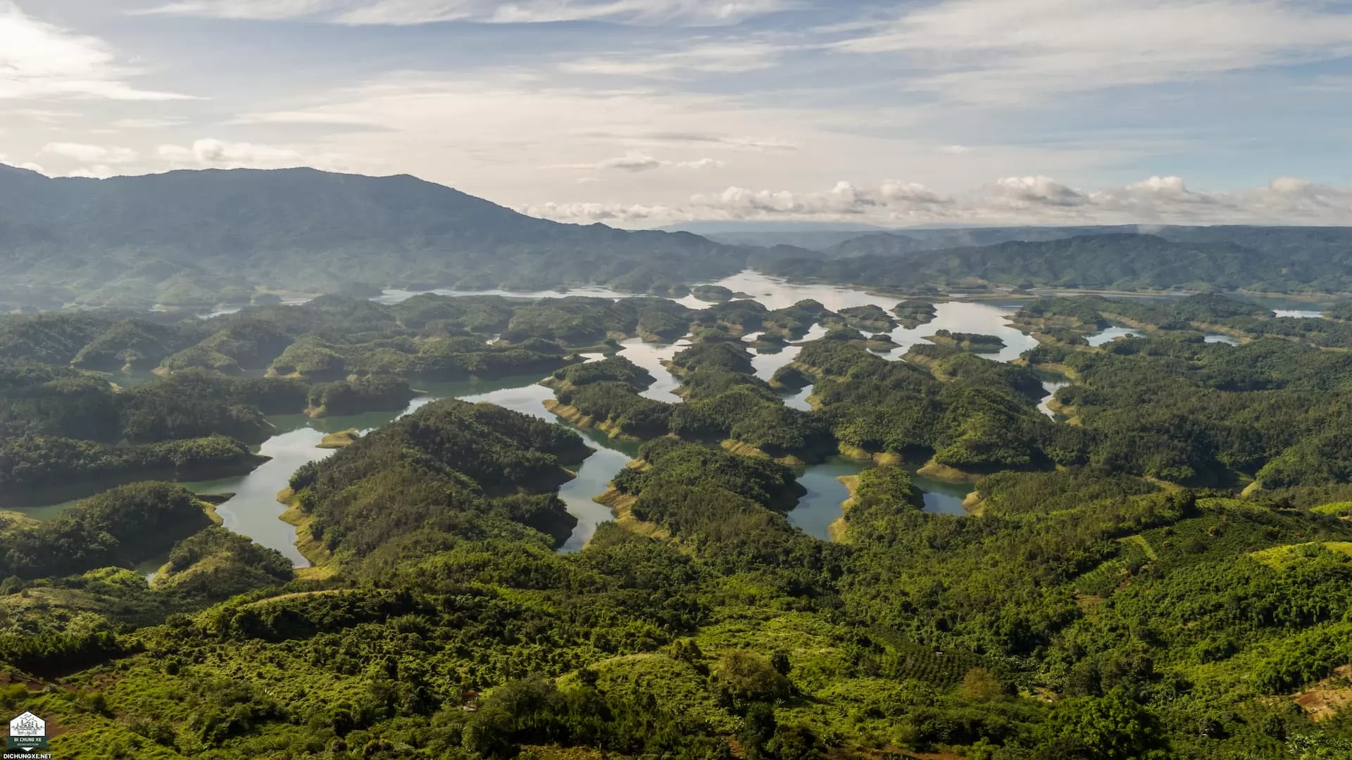 Tà đùng - vịnh hạ long giữa đại ngàn